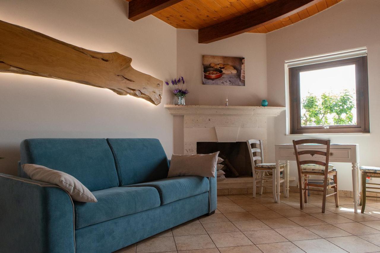 Villa Martino มาร์ตินาฟรังกา ภายนอก รูปภาพ